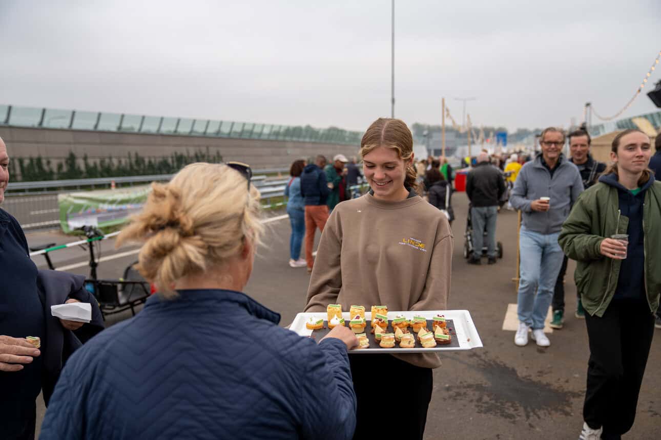 Rotterdam’s new A16 motorway opens in October with the Rottemerentunnel. The 11km road will ease traffic on the A13 and A20 and improve liveability.